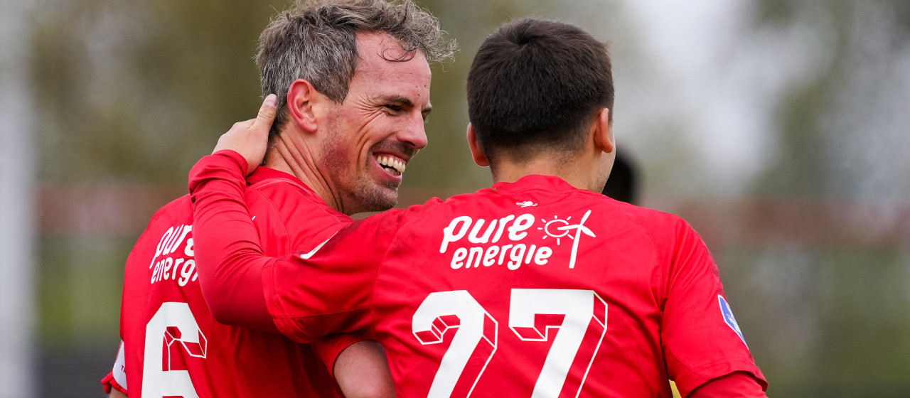 Oefenwedstrijd: FC Twente wint van Vitesse 