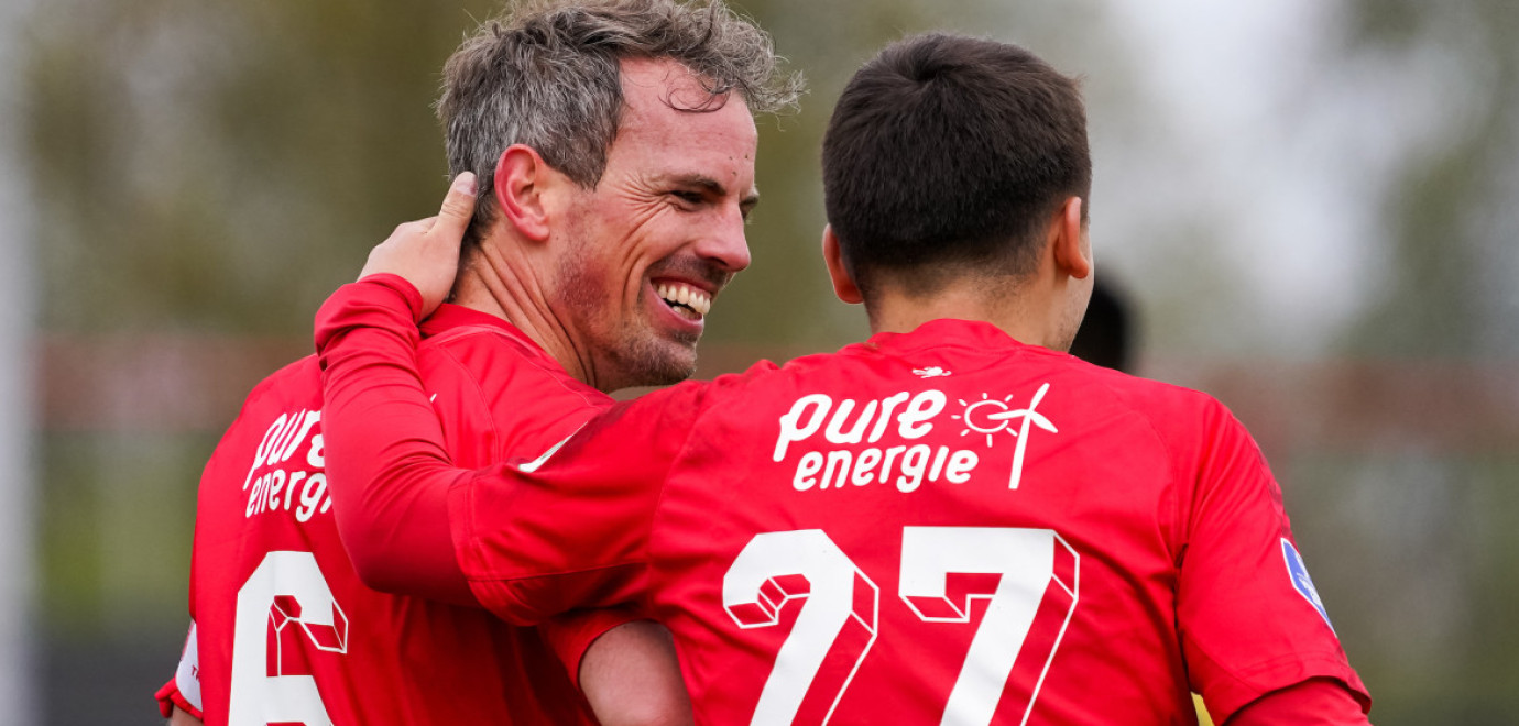 Oefenwedstrijd: FC Twente wint van Vitesse 