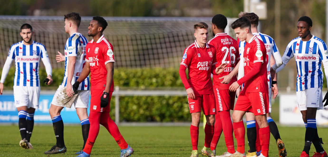 Onderuit in oefenduel tegen sc Heerenveen 