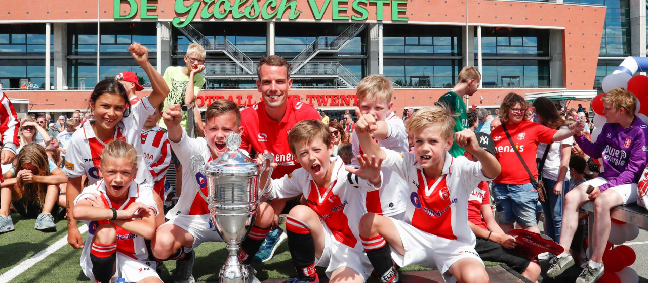 Open Dag: Jeugd strijdt om de Bernard van Heek Cup