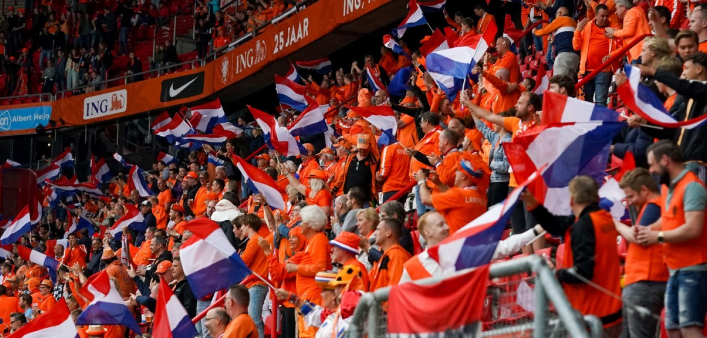 Oranje wint in Enschede