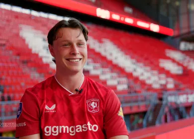 Interview.00 01 55 08.Still001