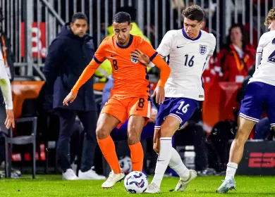 72207835 ORANGE PICTURES