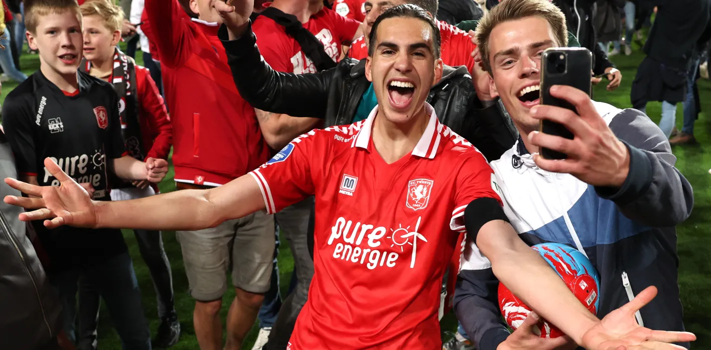 54489796 FC Twente