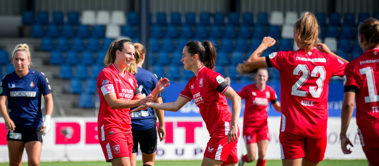 Ruime overwinning in competitiestart FC Twente Vrouwen