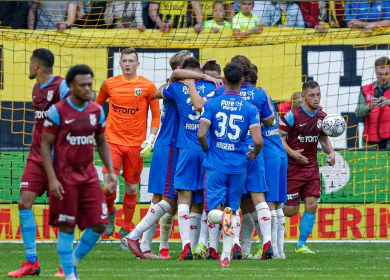 51589749 FC Twente 1