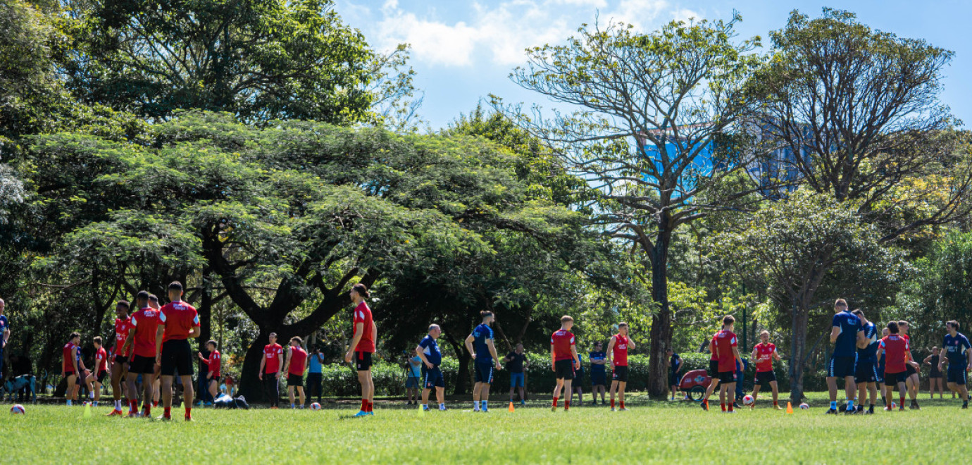 Selectie start trainingsdag in Parque de La Sabana 