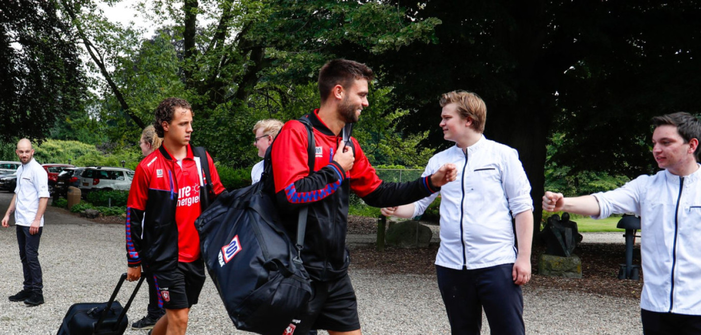 Selectie voor trainingskamp in De Lutte