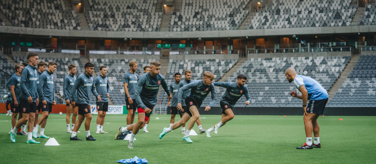 Selectie traint in Tele2 Arena 