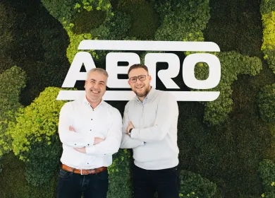 BarbaraTrienenPhoto 024A1647TOS ABRO1 min