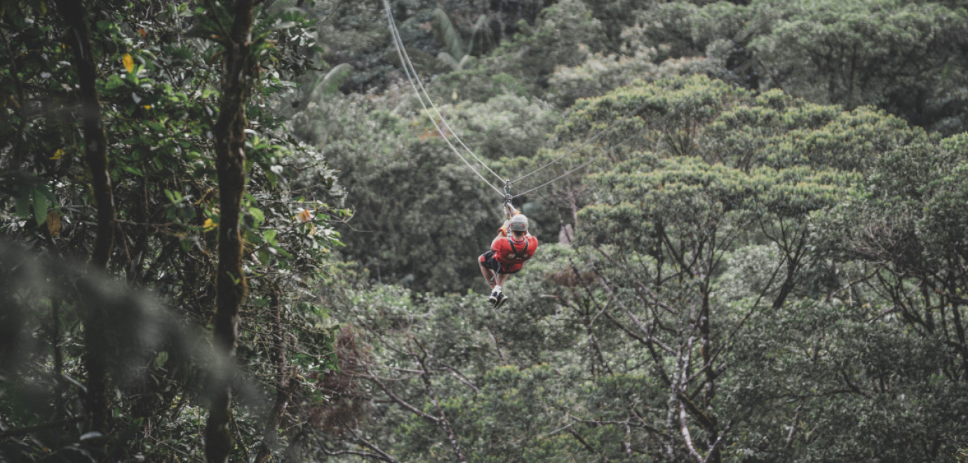 Teamactiviteit in het Braulio Nationaal Park Carrillo