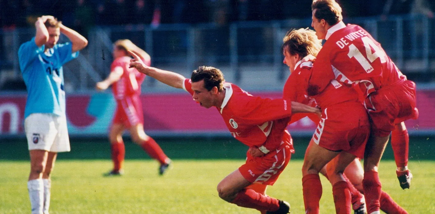 2000 03 26 FCT FC Utrecht  Houwing scoort 3 2