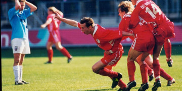 2000 03 26 FCT FC Utrecht Houwing scoort 3 2
