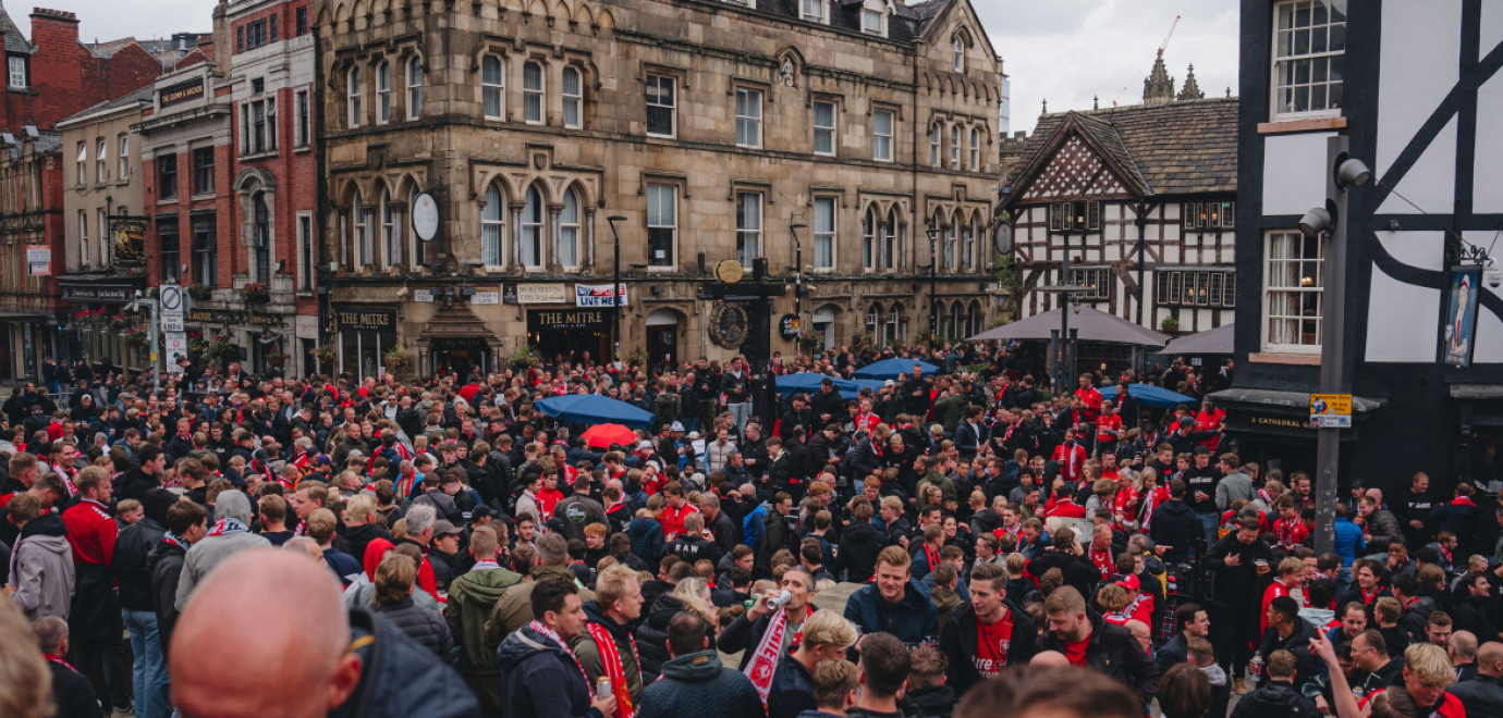 Mooie Twentse steun in Manchester