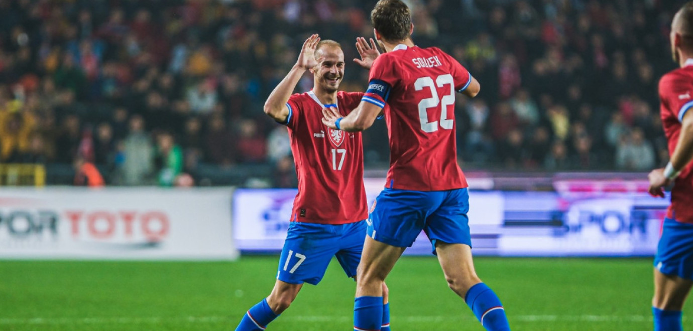 Vaclav Cerny opnieuw trefzeker voor Tsjechië 