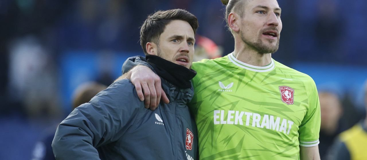 Van Binnenuit - Unnerstall pakt penalty bij punt in De Kuip