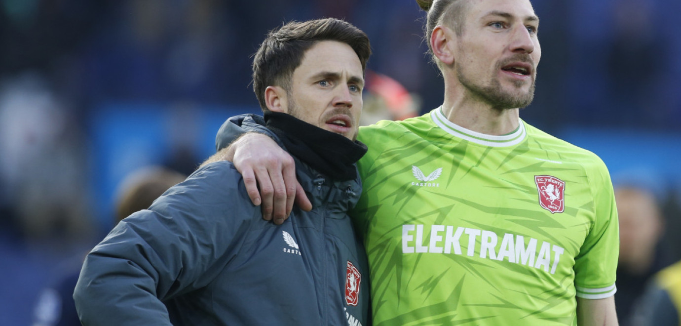 Van Binnenuit - Unnerstall pakt penalty bij punt in De Kuip