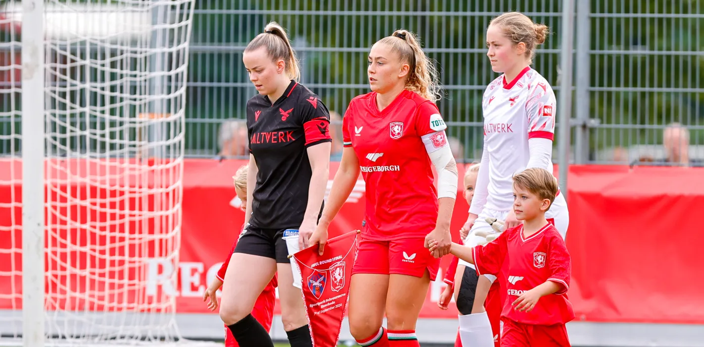 70123759 FC Twente v2