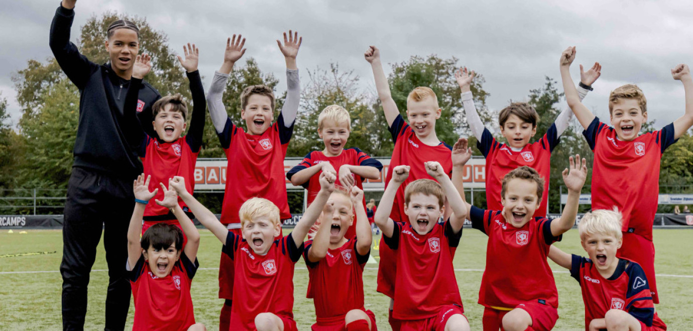 In de schoolvakanties voetballen bij FC Twente