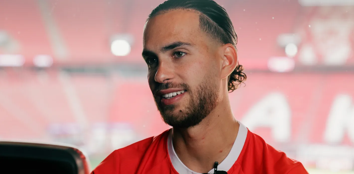Interview   1920x1080x1