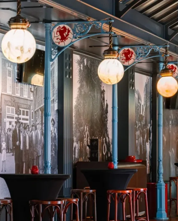 Hatrans lounge