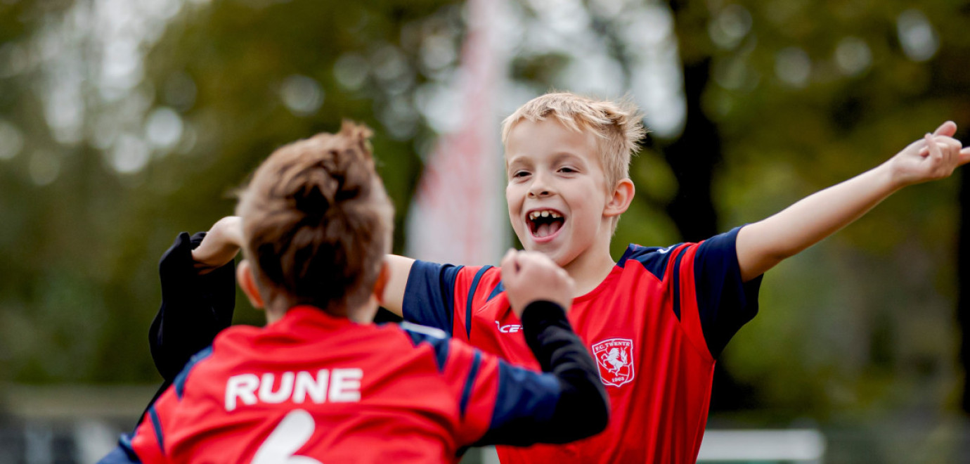 Voetballen bij FC Twente in de zomervakantie