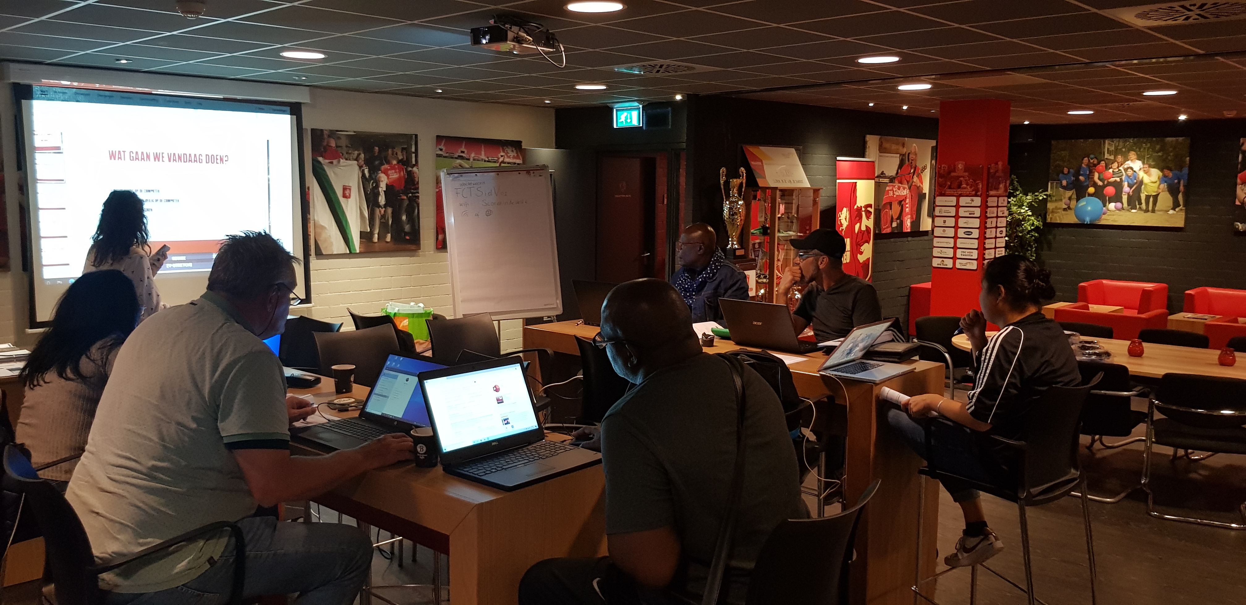 01 10 2021 Knooin op de computer
