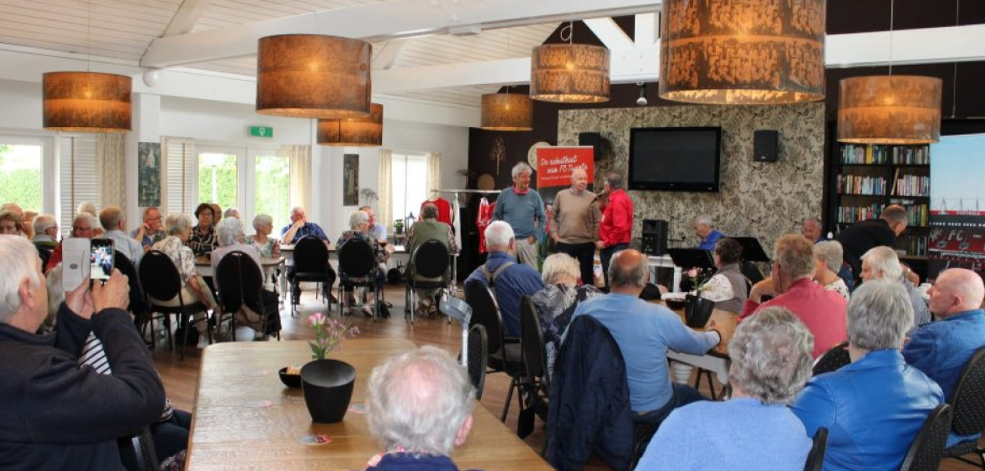 Scoren in de wijk - De Schatkist op bezoek bij WBO Wonen in Oldenzaal