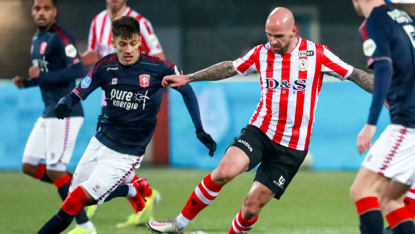 49168830 FC Twente