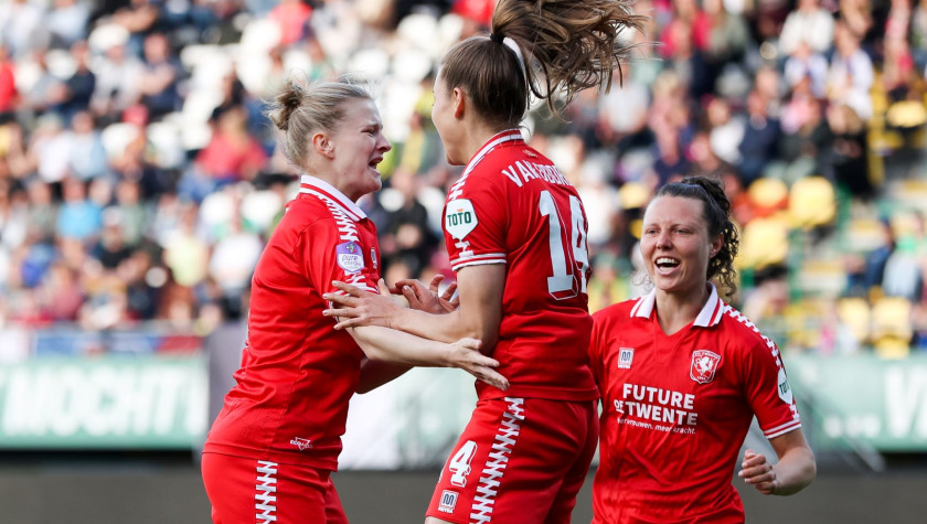 54418249 FC Twente