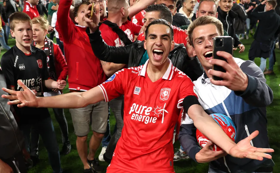 54489796 FC Twente