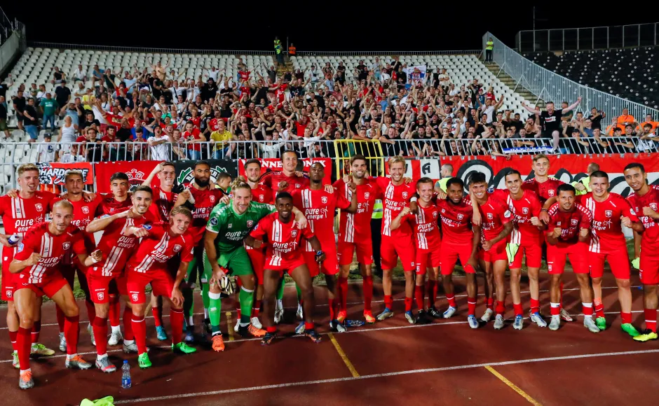 55610292 FC Twente v2