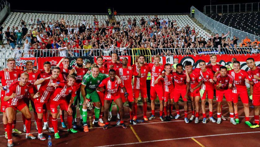 55610292 FC Twente v2