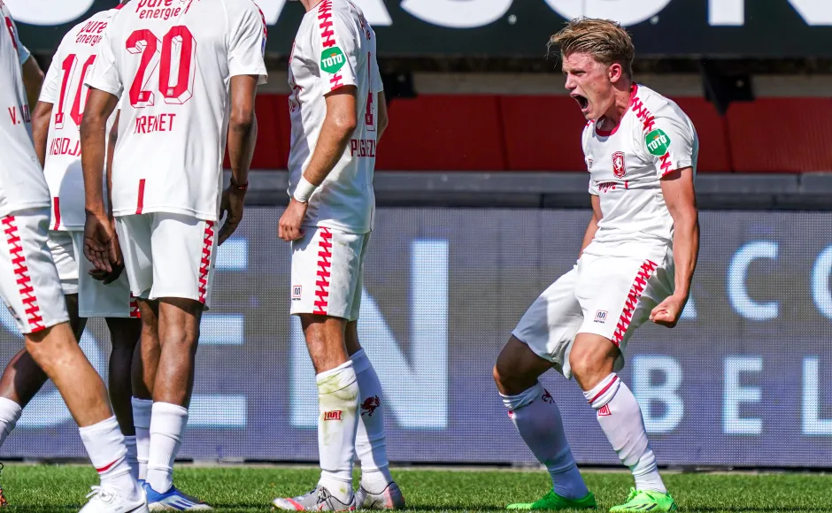 55641960 FC Twente v3