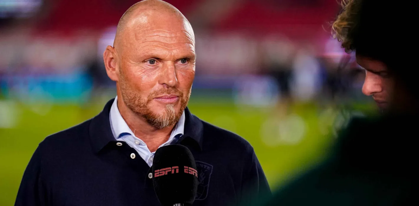 61261862 FC Twente v2