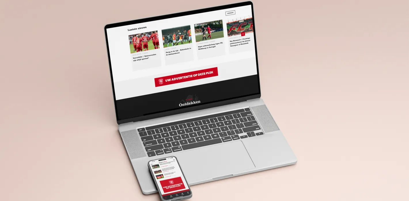 Mockup mobiel + telefoon LR