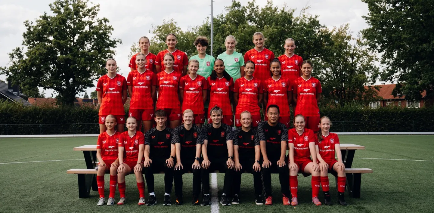 Teamfoto MO17 (1) groot