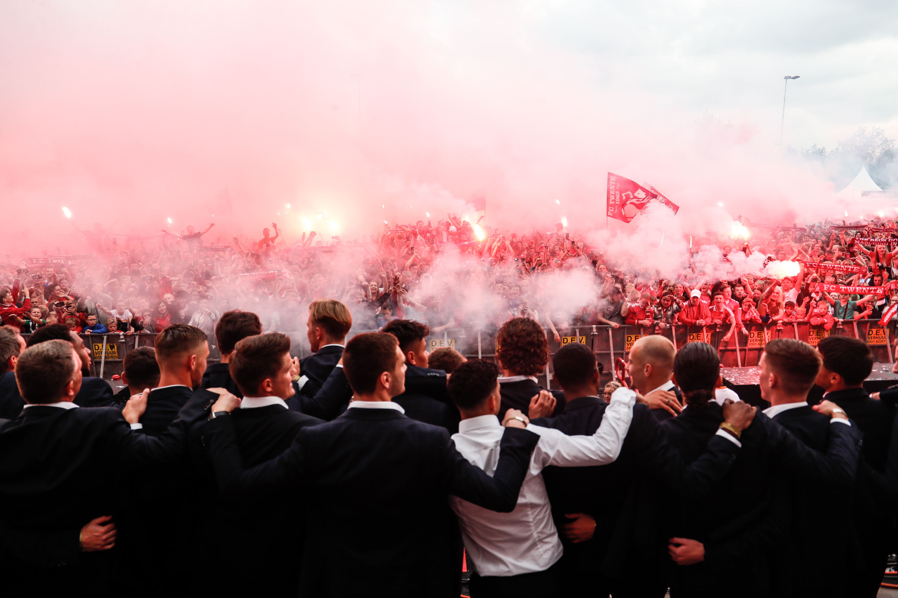 20220516 Europa kleurt Rood 17129