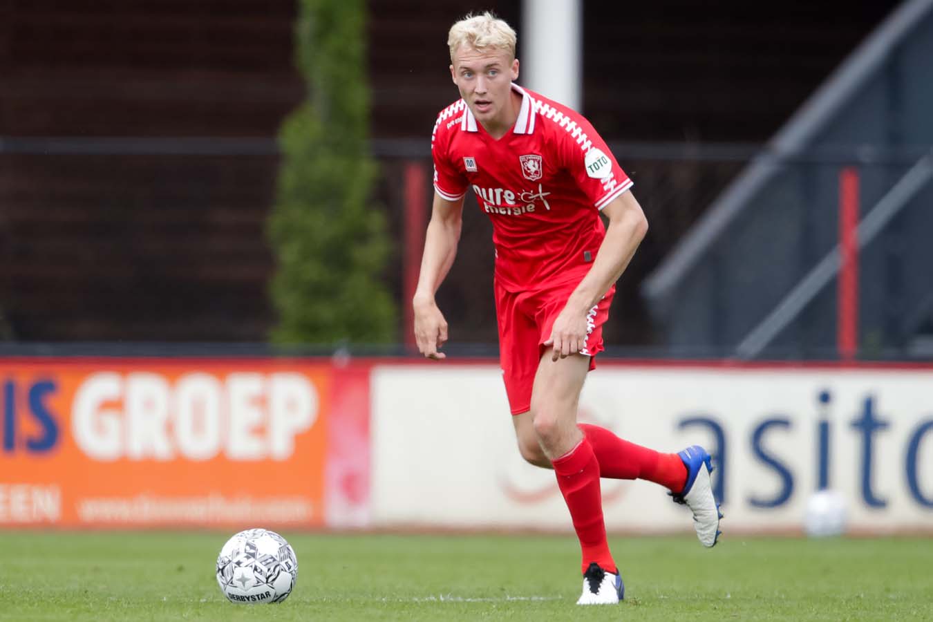 50163025 FC Twente
