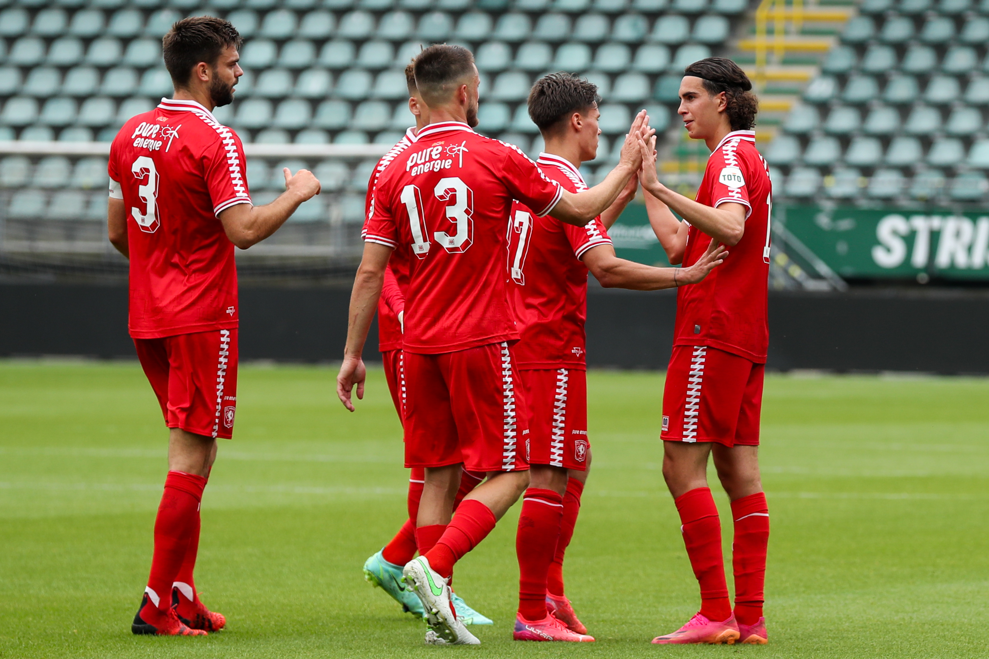 50393565 FC Twente
