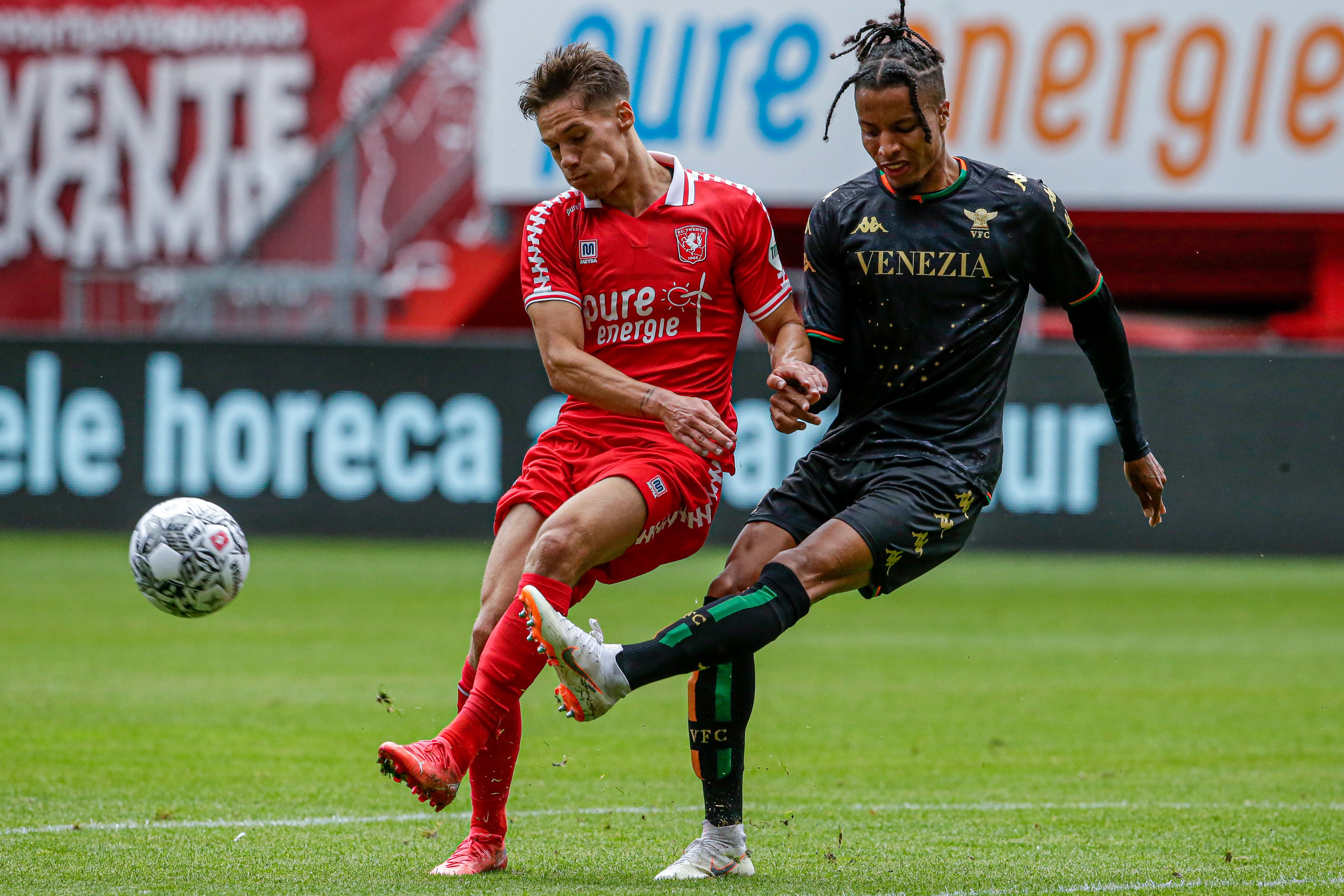 50529734 FC Twente min