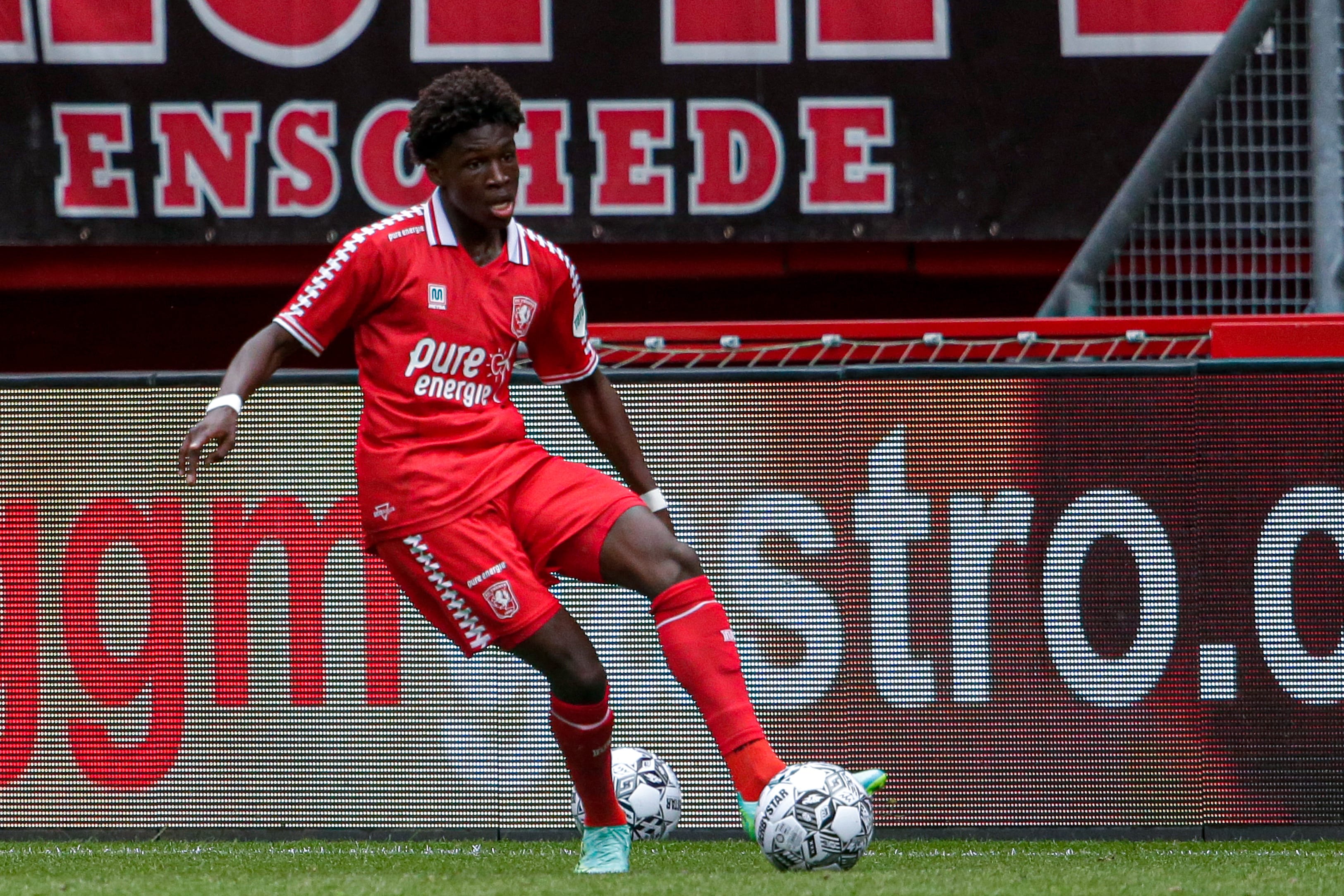 50529842 FC Twente min