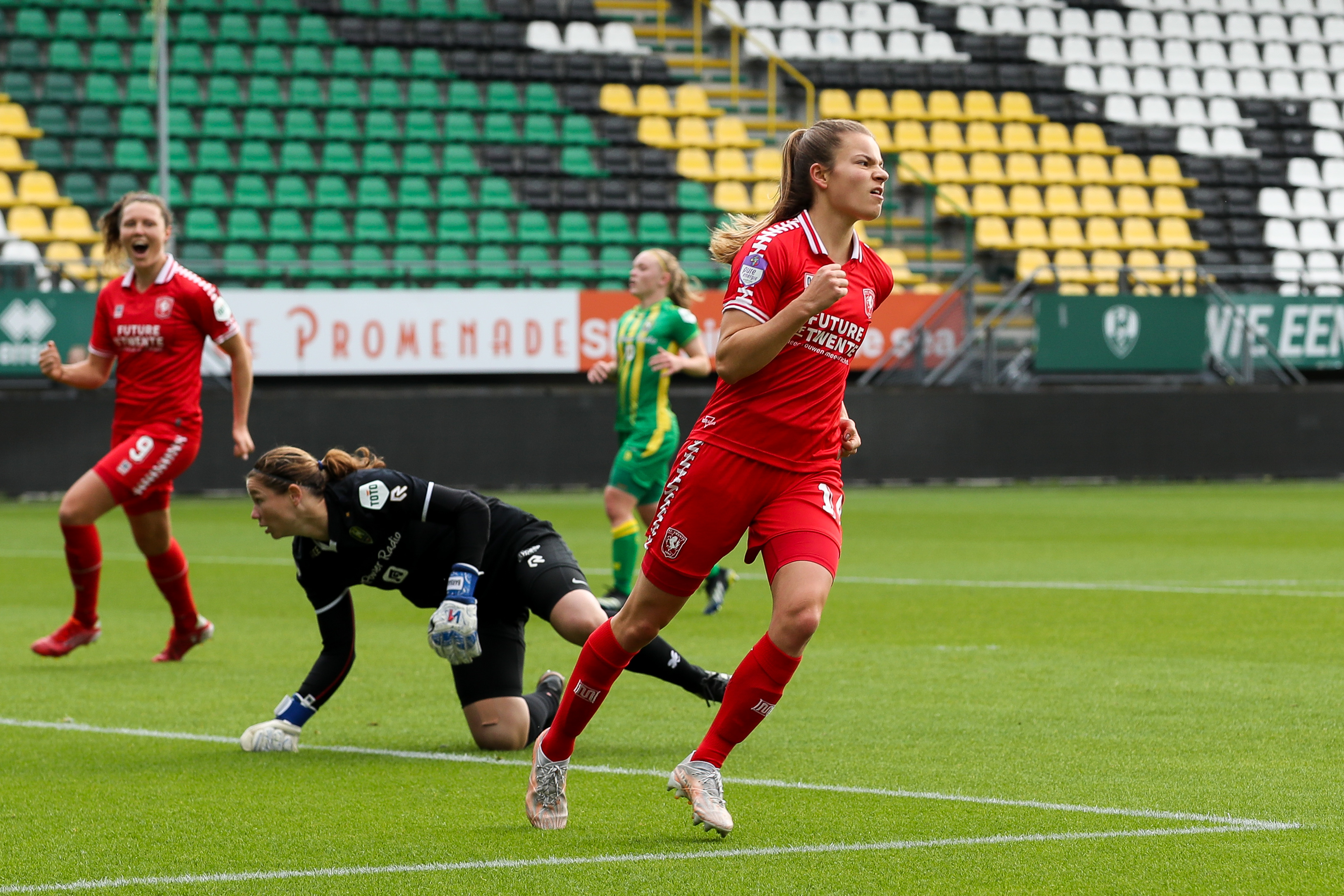 52025737 FC Twente
