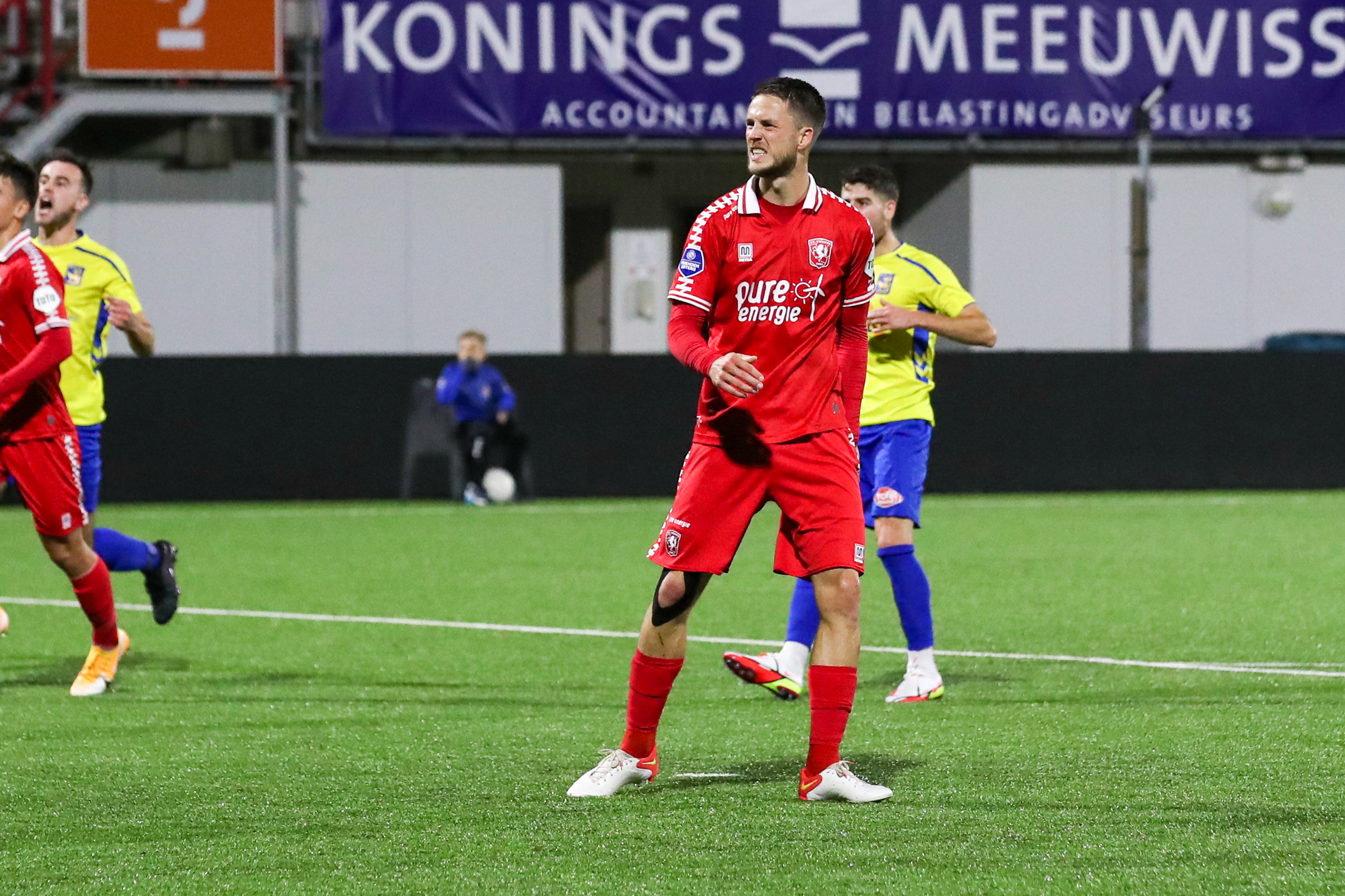 52157454 FC Twente v2