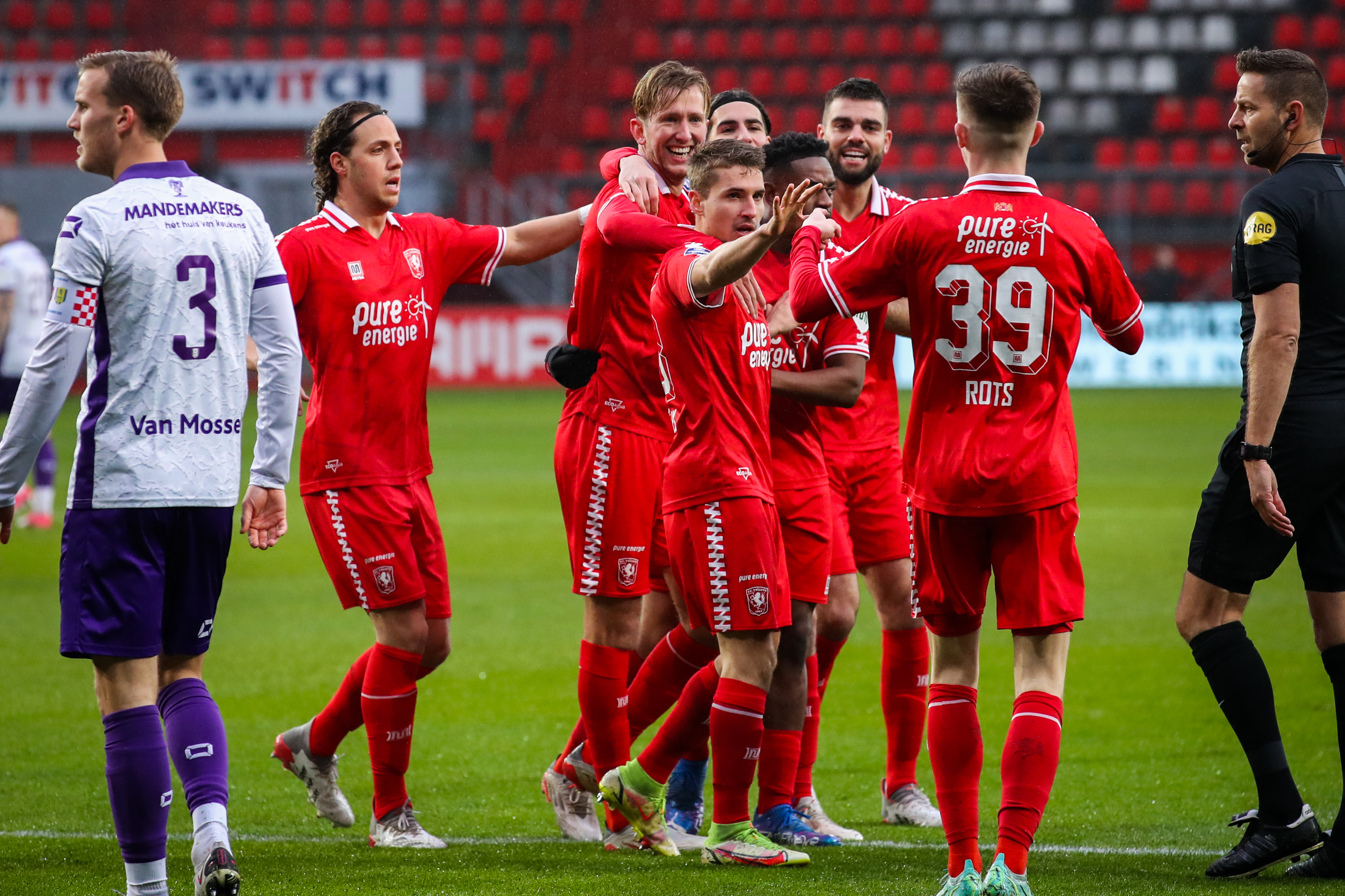 52740354 FC Twente 1