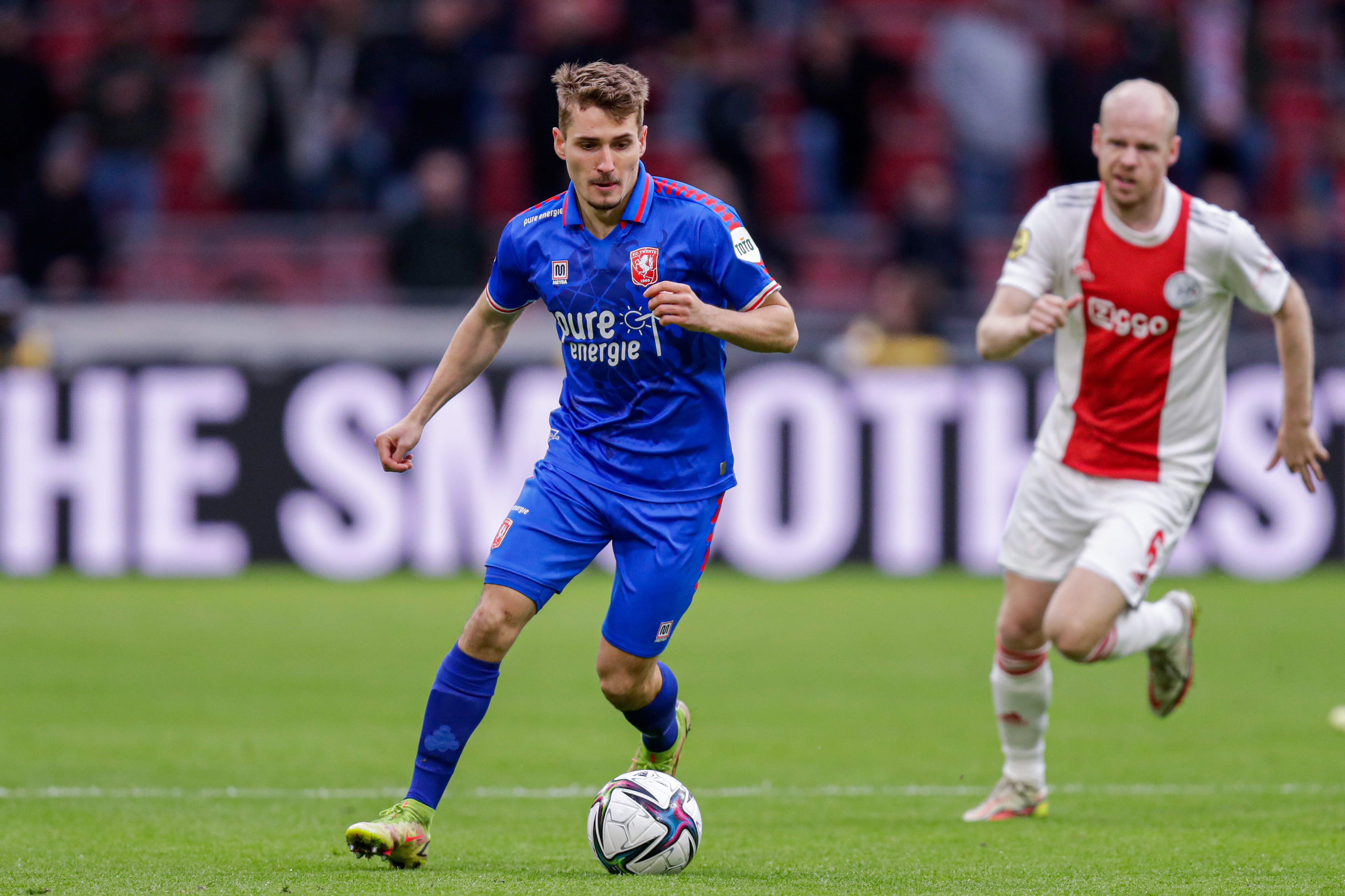 53350315 FC Twente