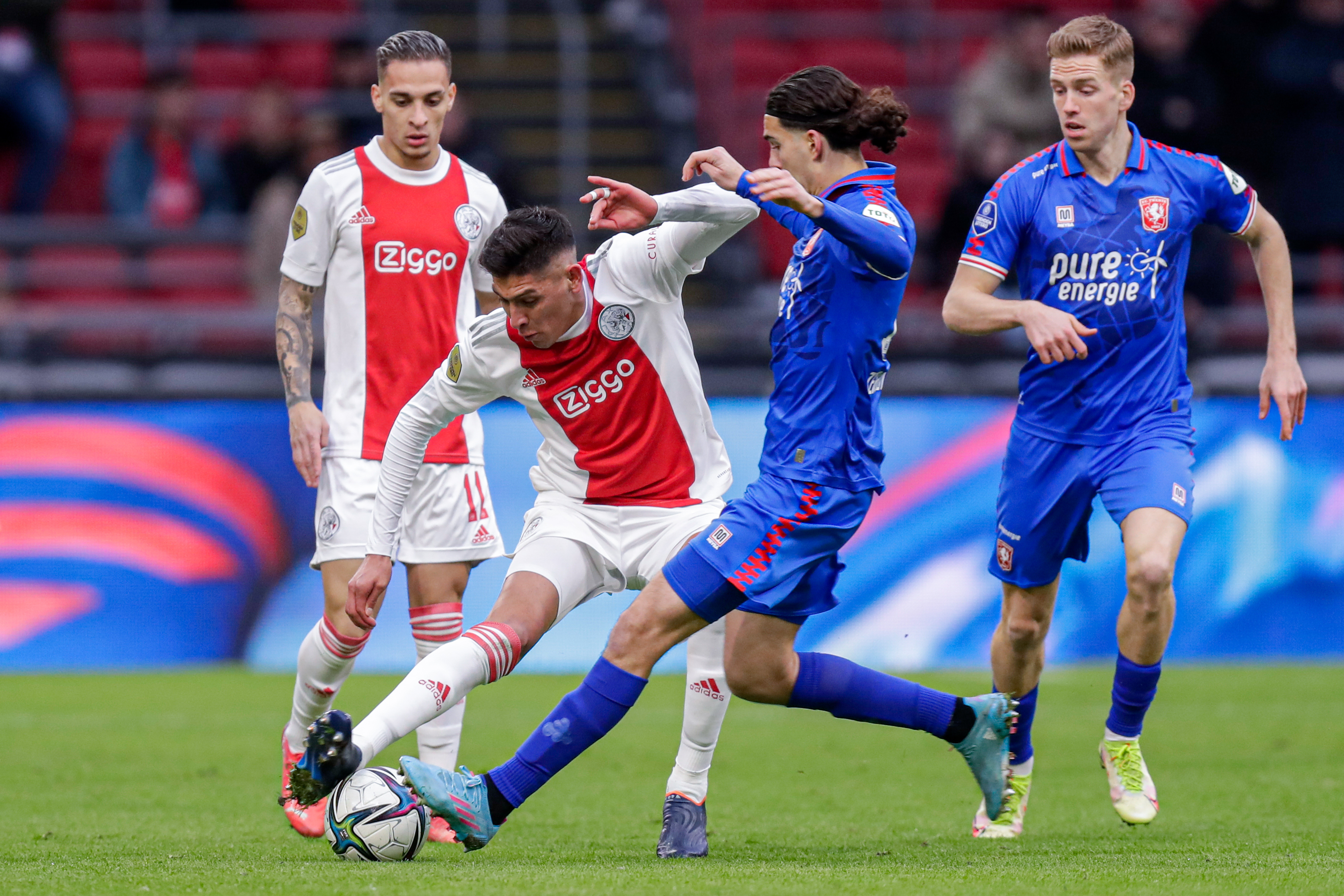 53350319 FC Twente