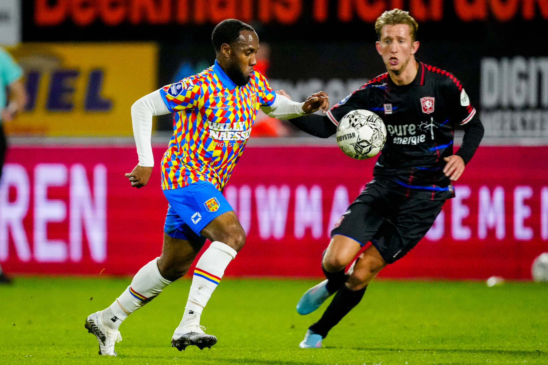 53490760 FC Twente v2