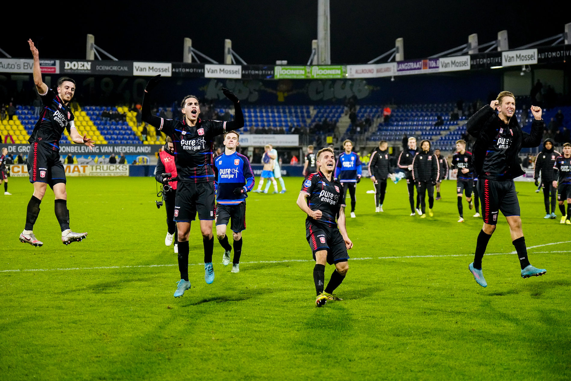 53492277 FC Twente v2