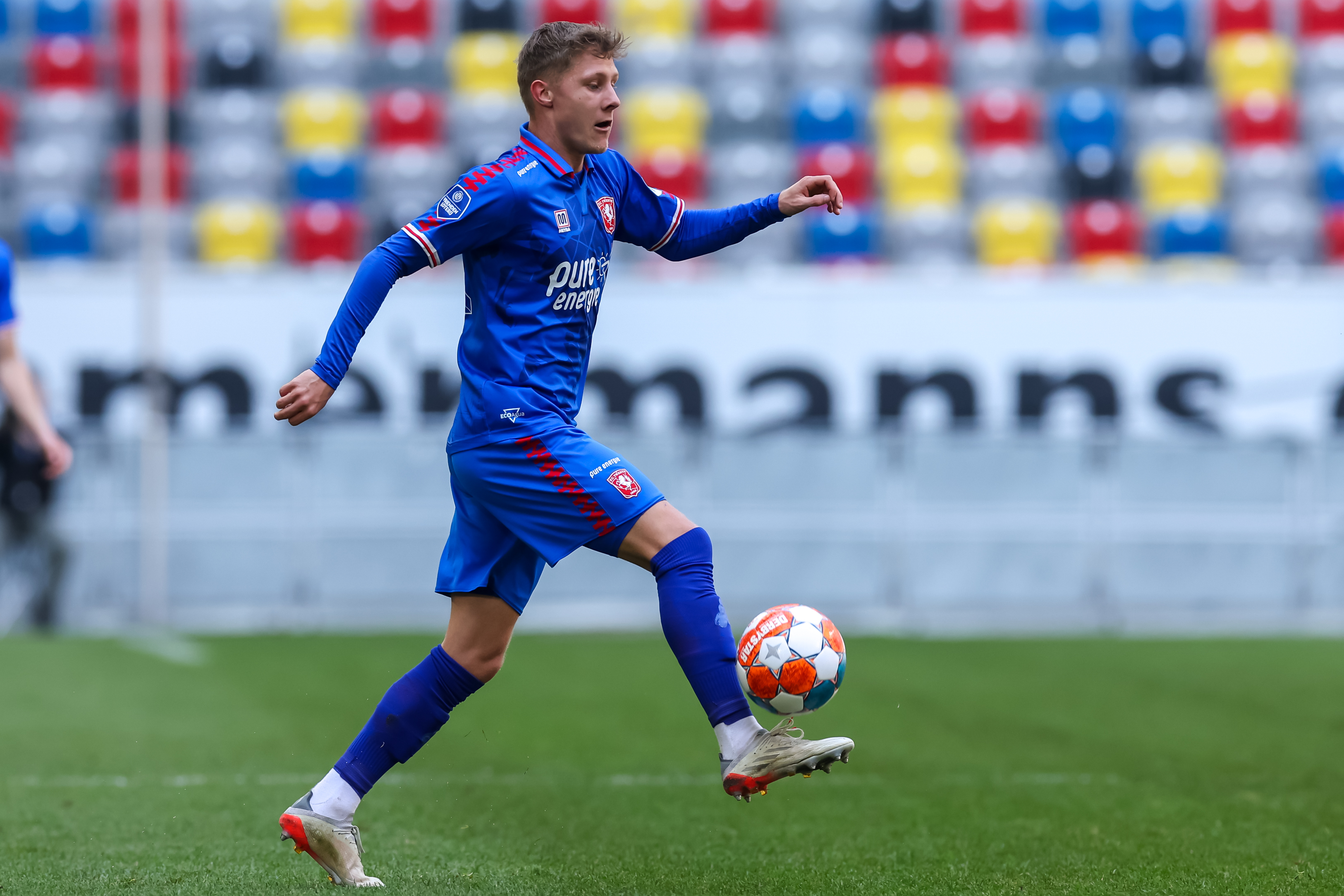 53872032 FC Twente